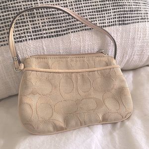 Coach Wristlet - Authentic